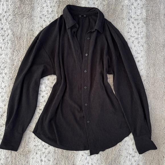 Dynamite Black Textured Button-Up Shirt - Picture 7 of 7